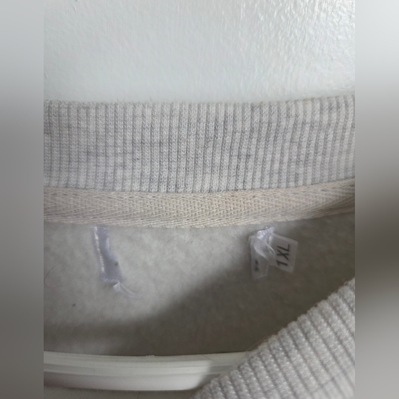 LA SOUL Gray and Black Mushroom Print Sweatshirt Womens Size 1X - Picture 5 of 11